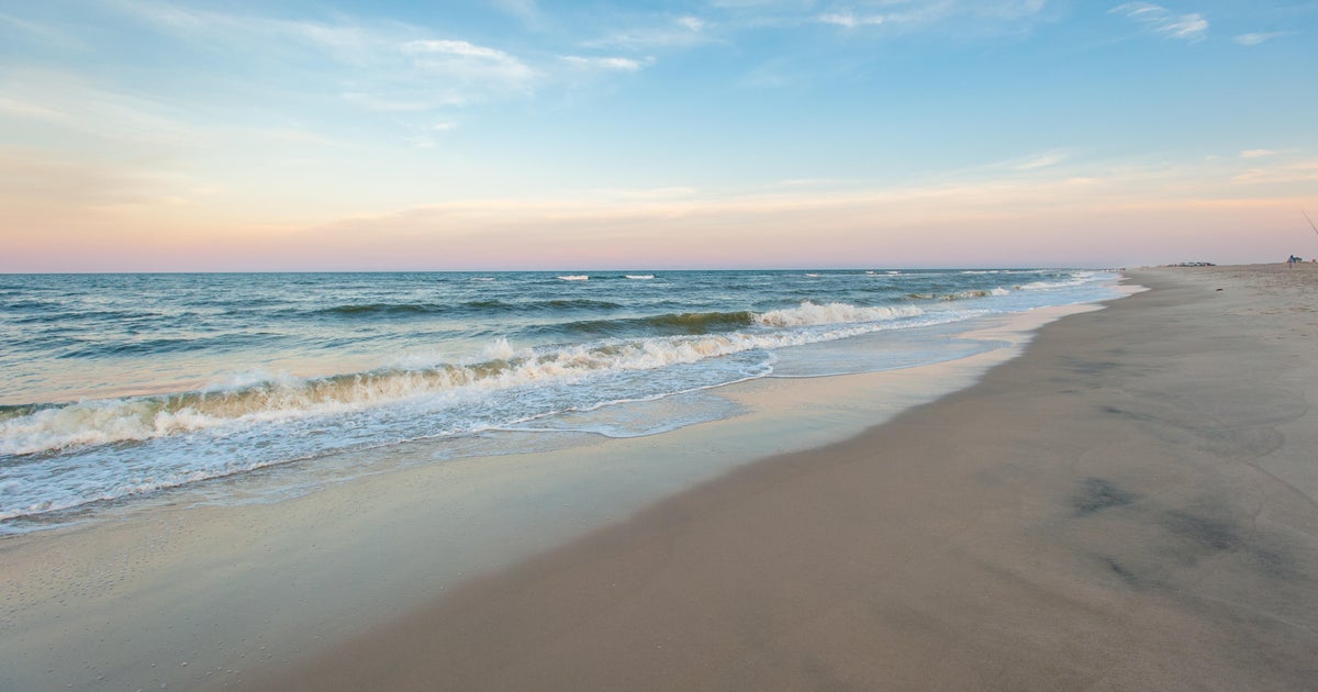 Assateague Islandda Yuzucu Hayatini Kaybetti Lifeguard Sayisi Artirilmali