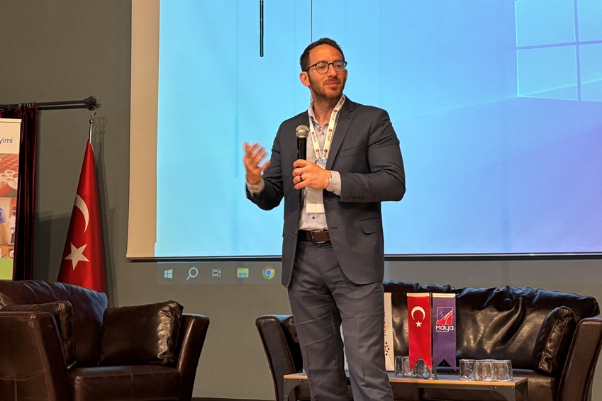 Amgen Biyoteknoloji Öğretmen Zirvesi: Geleceğin Bilim İnsanları İçin Önemli Bir