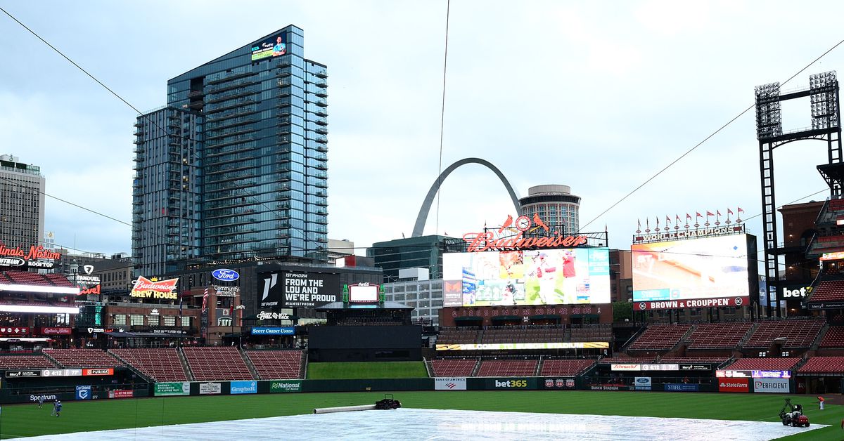 Atlanta Braves ve St. Louis Cardinals Maçında Yağmur Gecikmesi Üçüncü