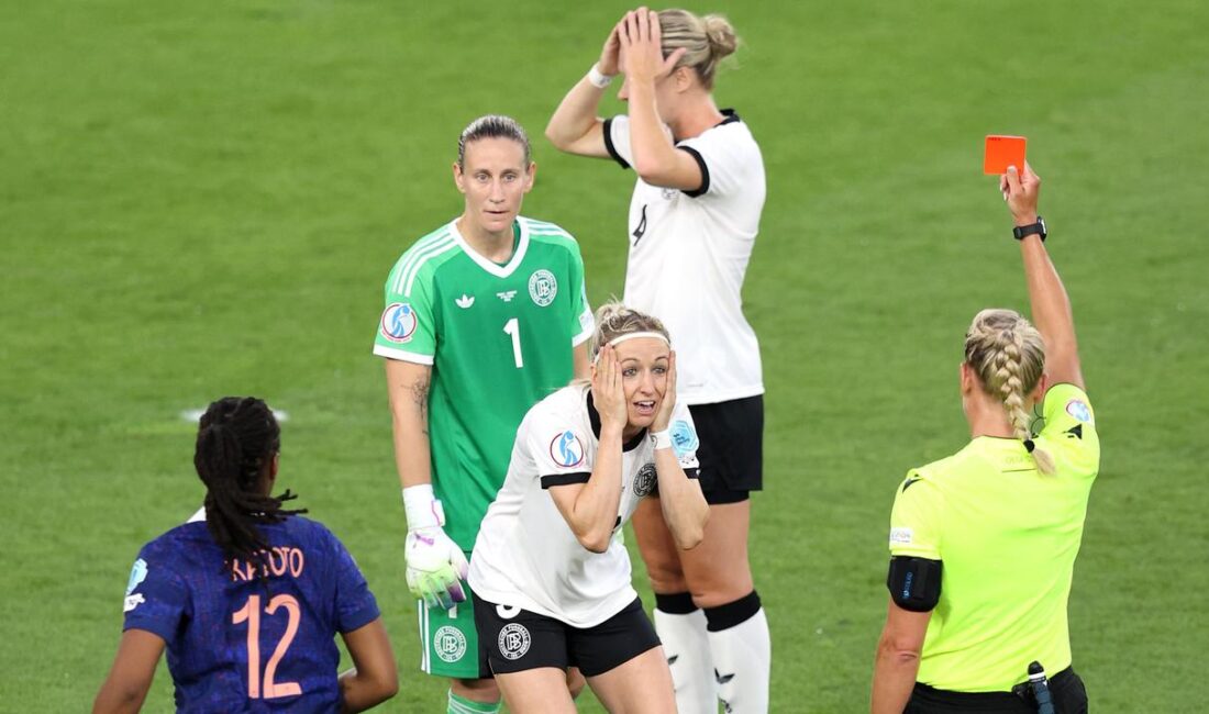 Kathrin Hendrich, EM’de Erken Kırmızı Kart Gördü EM’deki En Hızlı