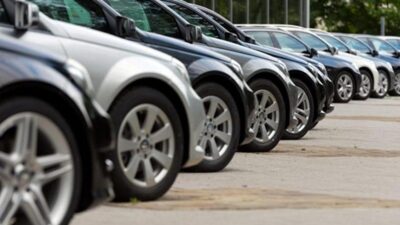 2025 Otomotiv Pazarında Hareketlilik: Sıfır Araçlar Yükseliyor, İkinci Eldeki Dalgalanma