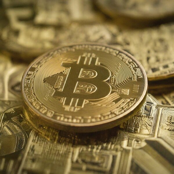 Coinbase Global, Inc.: Güçlü Bir Yükseliş Tezi Coinbase’in Kripto Ekosistemindeki