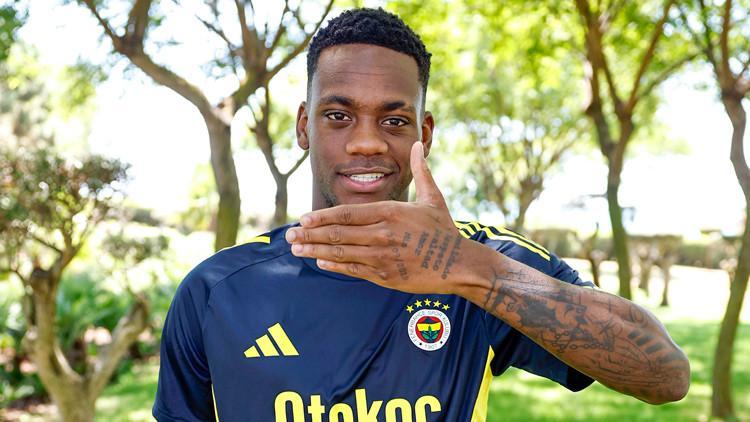 Fenerbahçe’nin Yeni Yıldızı Jhon Duran’dan Transfer Açıklamaları Jhon Duran: "Fenerbahçe’ye