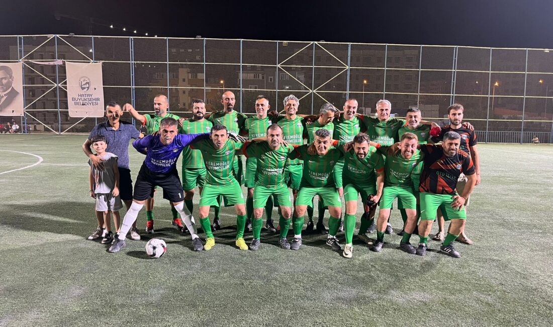 Hatay’da Erhan Aksay Futbol Turnuvası’nda Final Heyecanı Defne Veteranlar Finalde