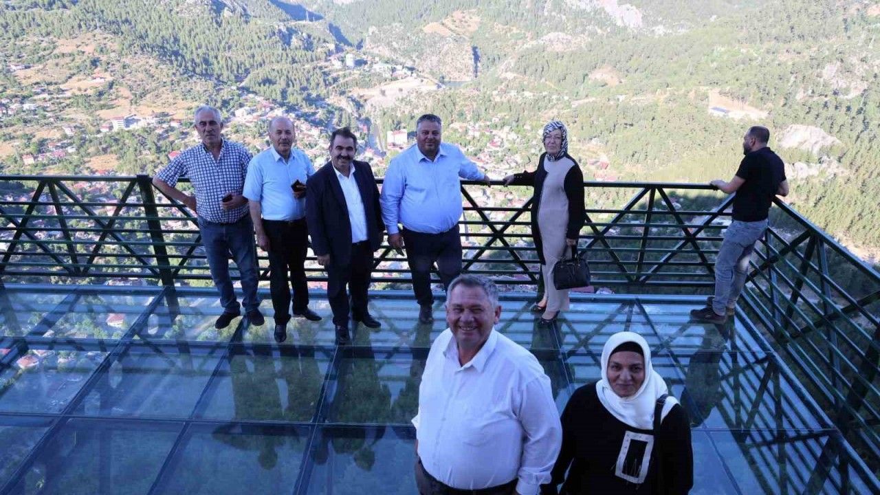 Flas Gelisme Adanada Hava Durumu Degisti Sicaklik Dusuyor