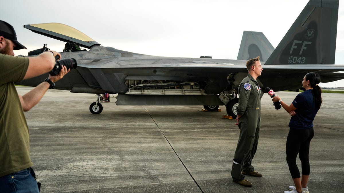 Flas Gelisme F 22 Raptor Demo Takimi Global Trendlerle Cocoa Beachte