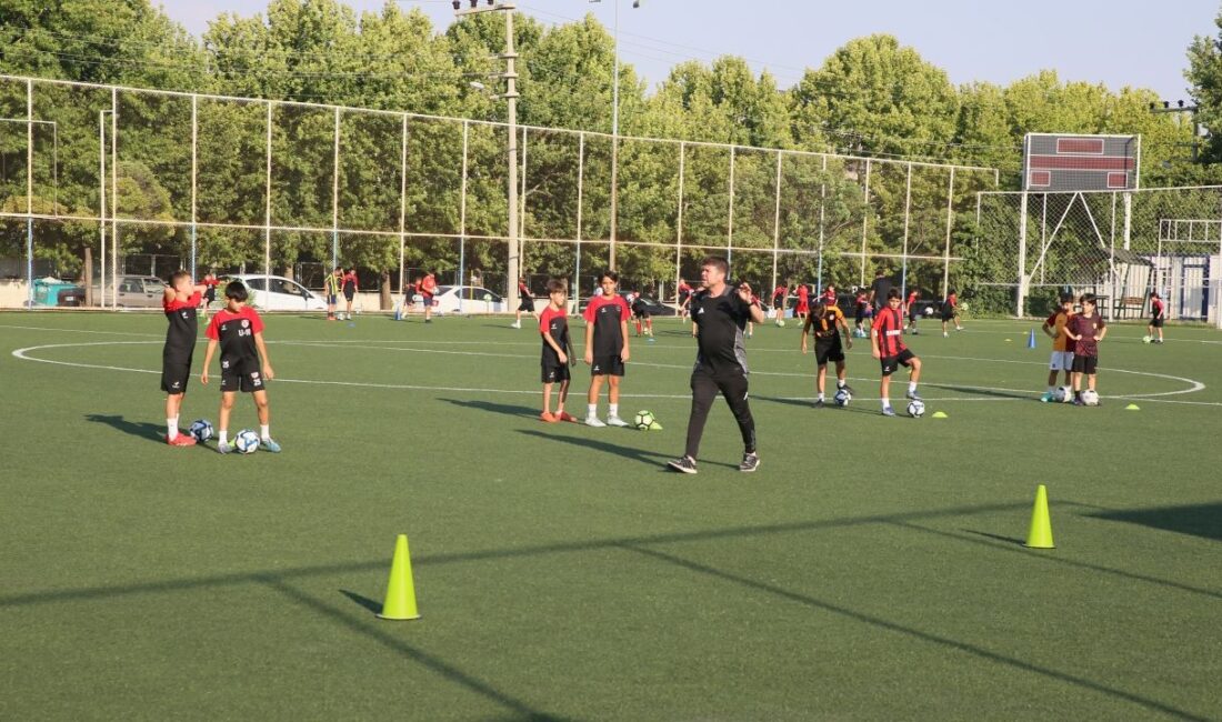 Gaziantep FK, Genç Yeteneği Yetiştirmek İçin Futbol Akademisi Kurmayı Hedefliyor