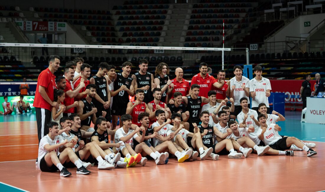 22 Yaş Altı Erkek Milli Voleybol Takımımız, Sırbistan’ı 3-2 Yendi