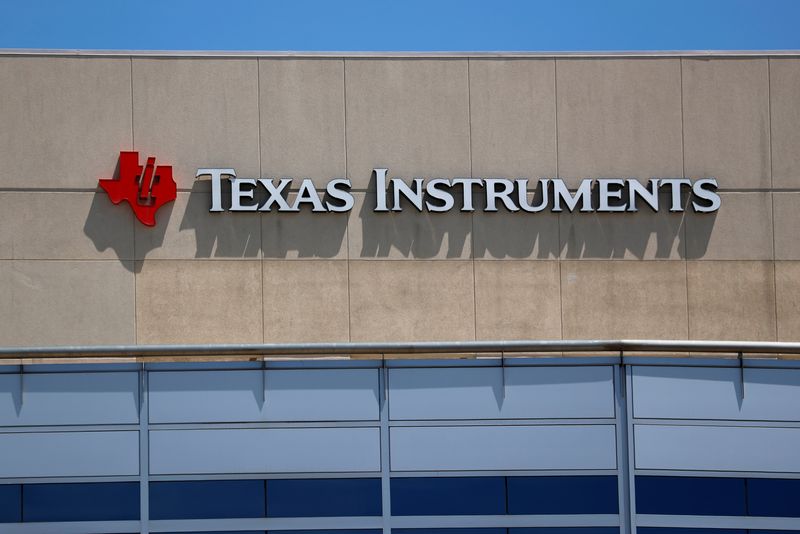 Texas Instruments Üçüncü Çeyrek Gelir Tahminini Aştı, Ancak Kar Beklentileri