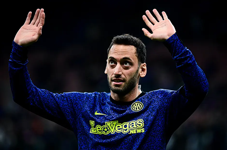Hakan Çalhanoğlu İçin Al-Hilal’den Cazip Teklif Galatasaray’ın transfer hedefleri arasında