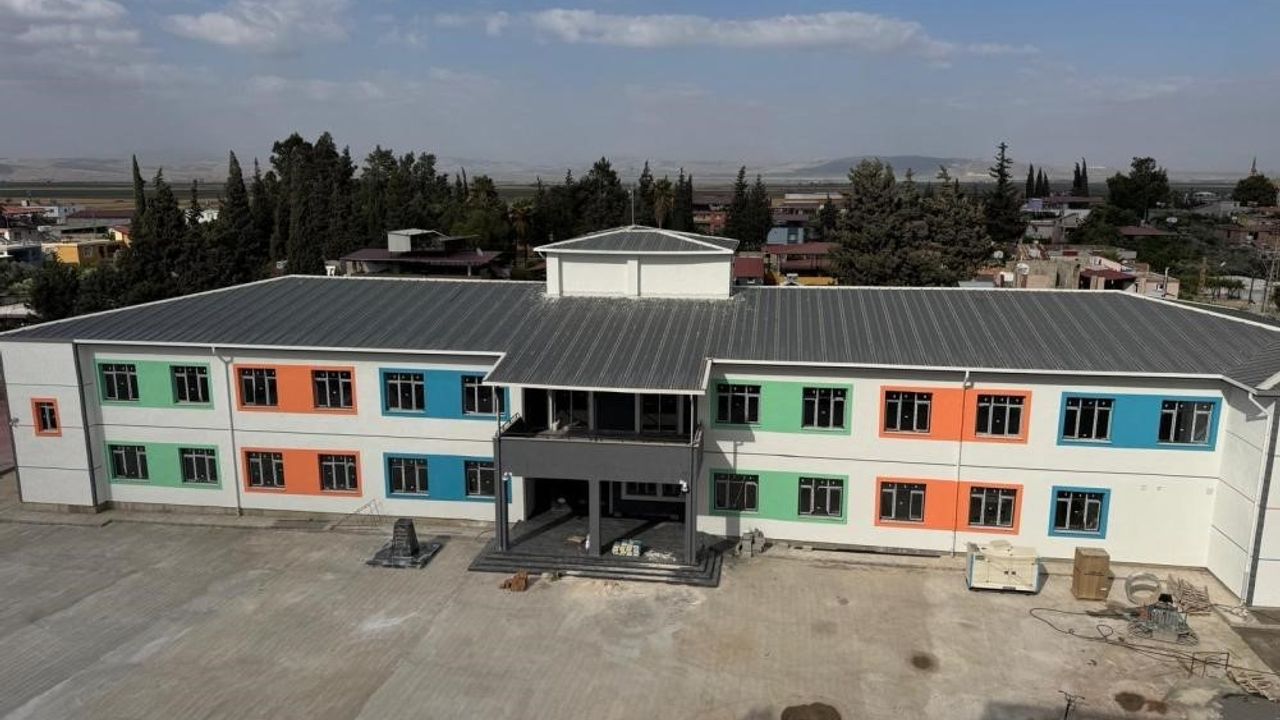 Hataya Yeni 12 Sinifli Okul Egitimde Tatil Sinav Ve Veli