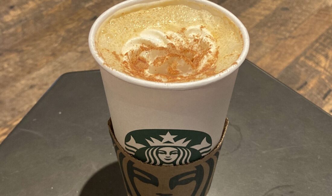 Starbucks’ın İkonik Pumpkin Spice Latte’si 26 Ağustos’ta Geri Dönüyor Sonbahar