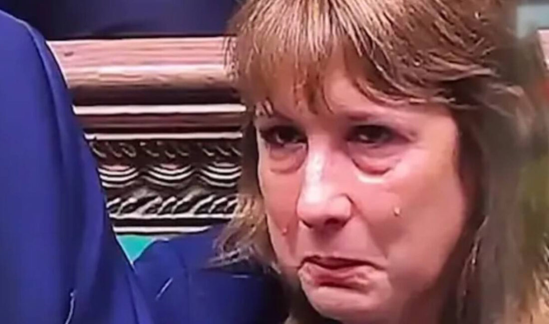 İngiltere Maliye Bakanı Rachel Reeves, PMQs Oturumunda Duygusal Anlar Yaşadı