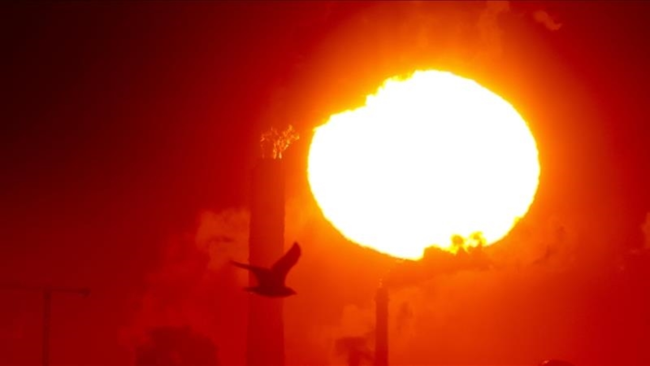 Istanbulda Sicaklik 56 Dereceye Ulasti Flas Meteoroloji Uyarisi