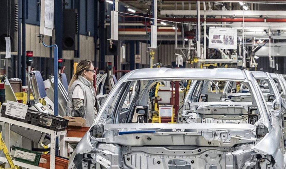 Otomotiv Sektöründe Rekabetçilik Sorunu: Yatırımlar Yetersiz Kalıyor AYSEL YÜCEL Otomotiv
