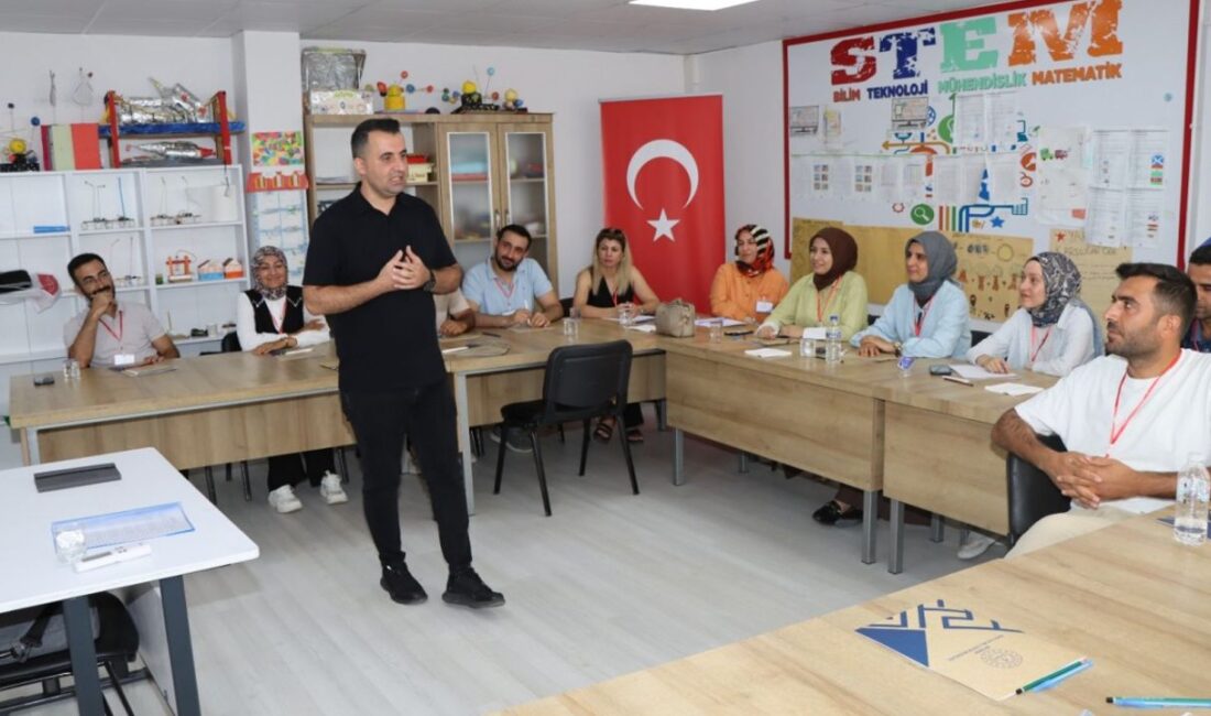 Merkez Örenli İlkokulu Yeni Döneme Hazırlanıyor Proje Yazma Çalıştayı ile