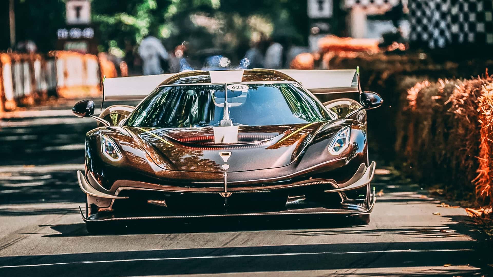 Koenigsegg Sadairs Spearla Hiz Rekoru Ekonomi Dalgalariyla Yaris