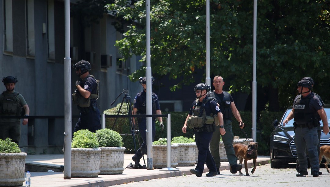 Kosova Meclisi Bomba İhbarı Nedeniyle Tahliye Edildi Bomba İhbarı ve