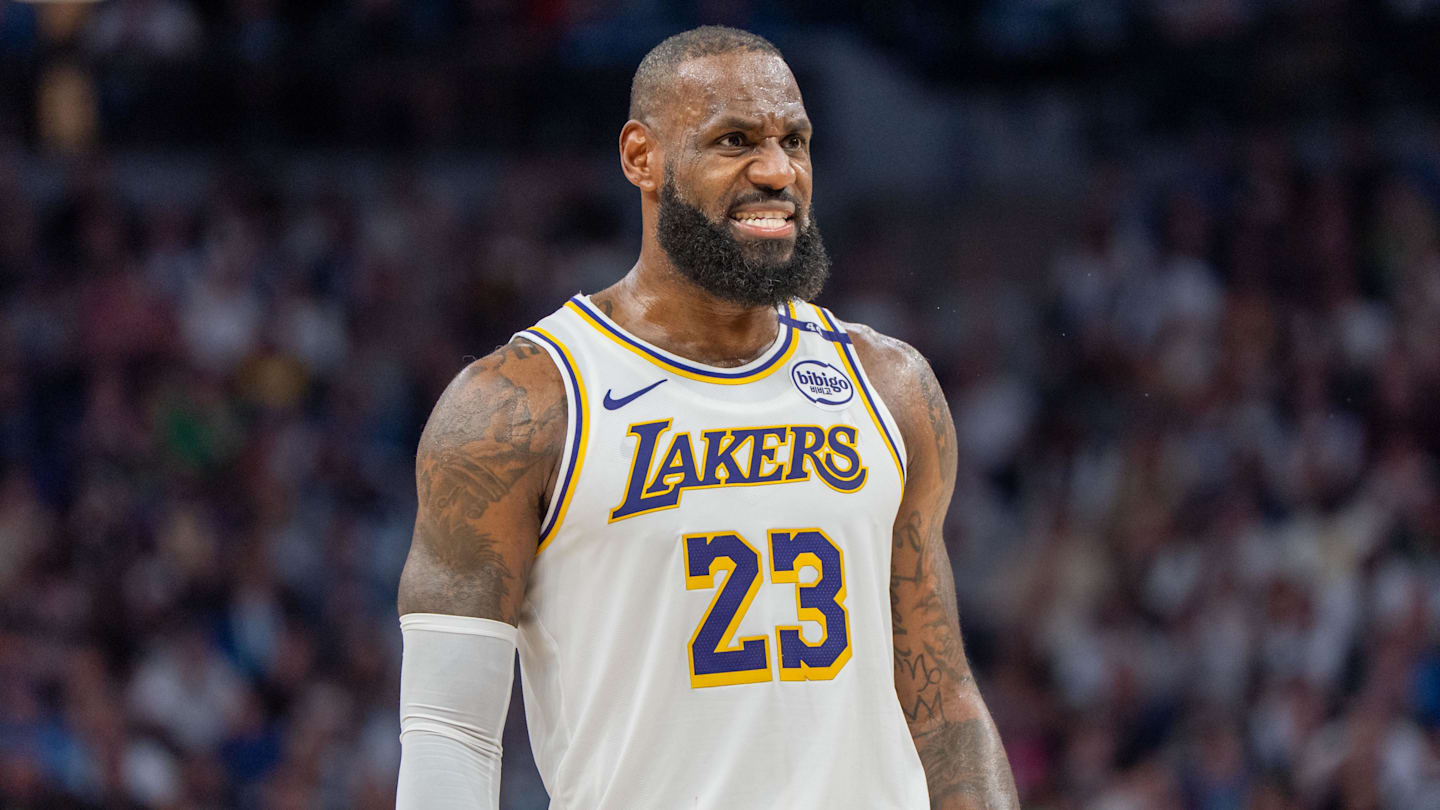 LeBron James Icin Heatten Lakersa 199 Milyonluk Yildiz Takasi