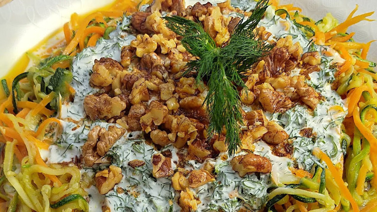 Cevizli Salata
