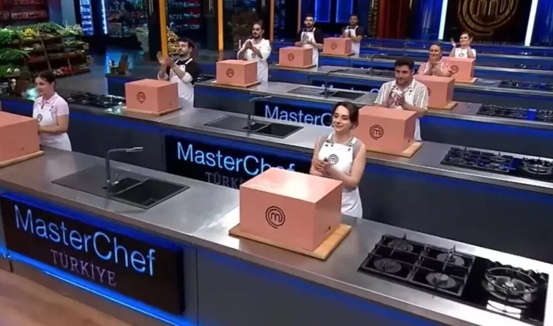 MasterChef Ana Kadroya Kim Girdi? Biletlerin Tükendiği Heyecan Dolu Yeni