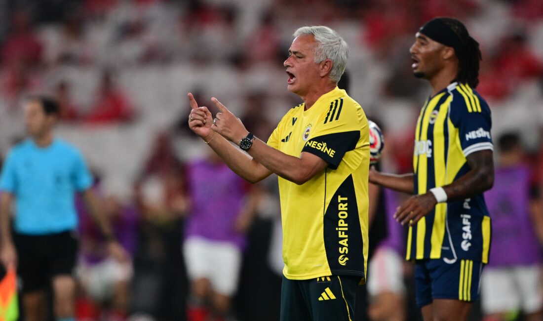 Fenerbahçe, Eusebio Kupası’nda Benfica’ya 3-2 Yenildi Yeni sezon hazırlıklarını Portekiz’de