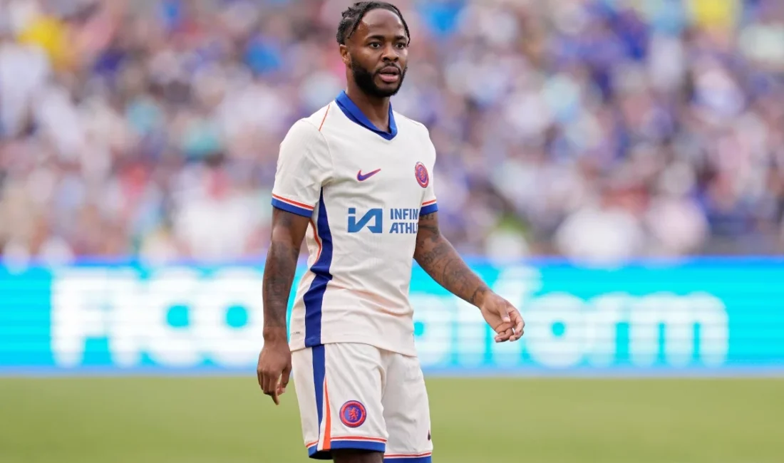 Napoli, Raheem Sterling’i Transfer Etmeyi Planlıyor İtalya’nın önde gelen kulüplerinden