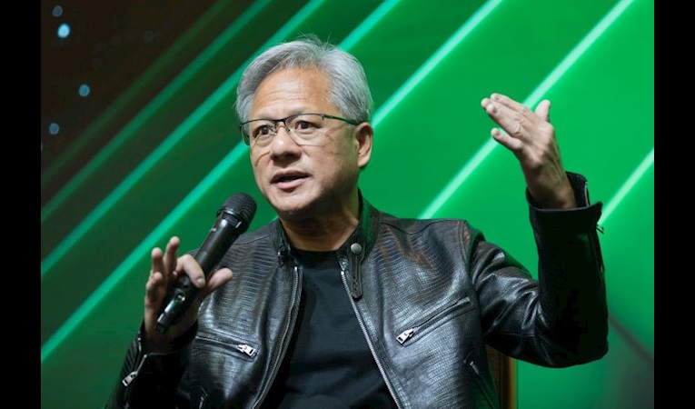 Nvidia CEO’su Jensen Huang: Yapay Zeka, İş Dünyasını Dönüştürüyor Yapay