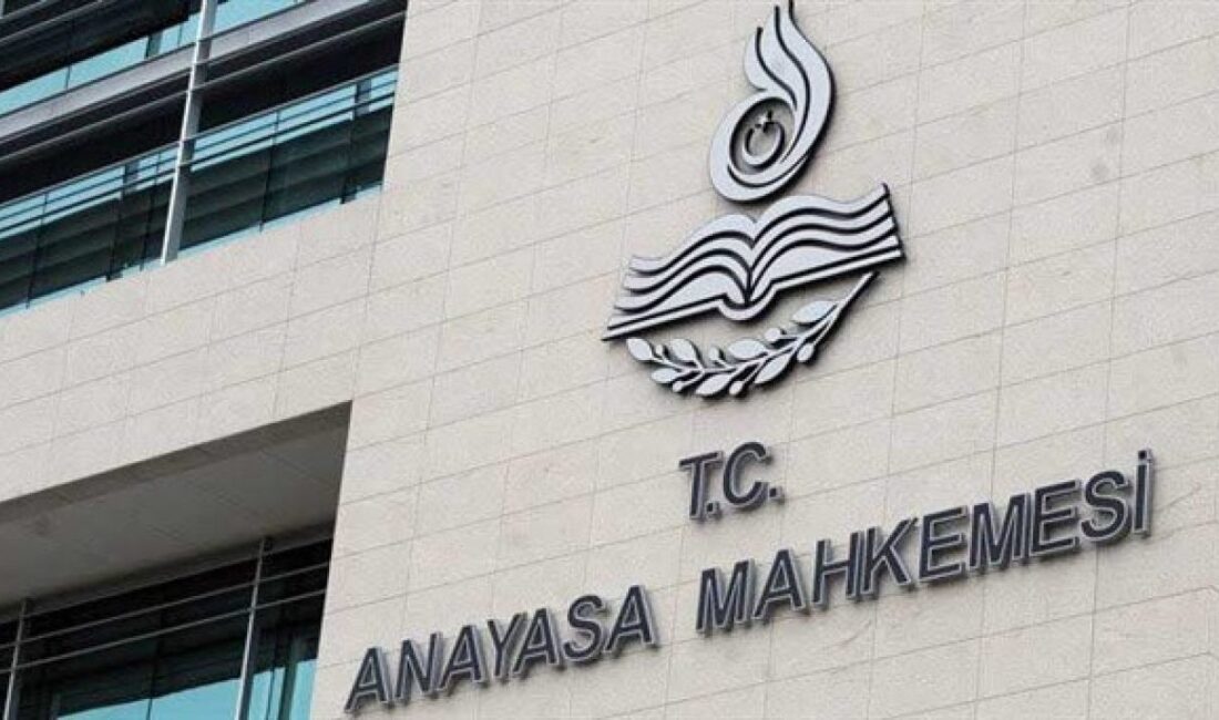 Aydın’daki Öğretmen İfade Özgürlüğü İçin Mücadele Ediyor Eğitim Emekçisinden TBMM’ye