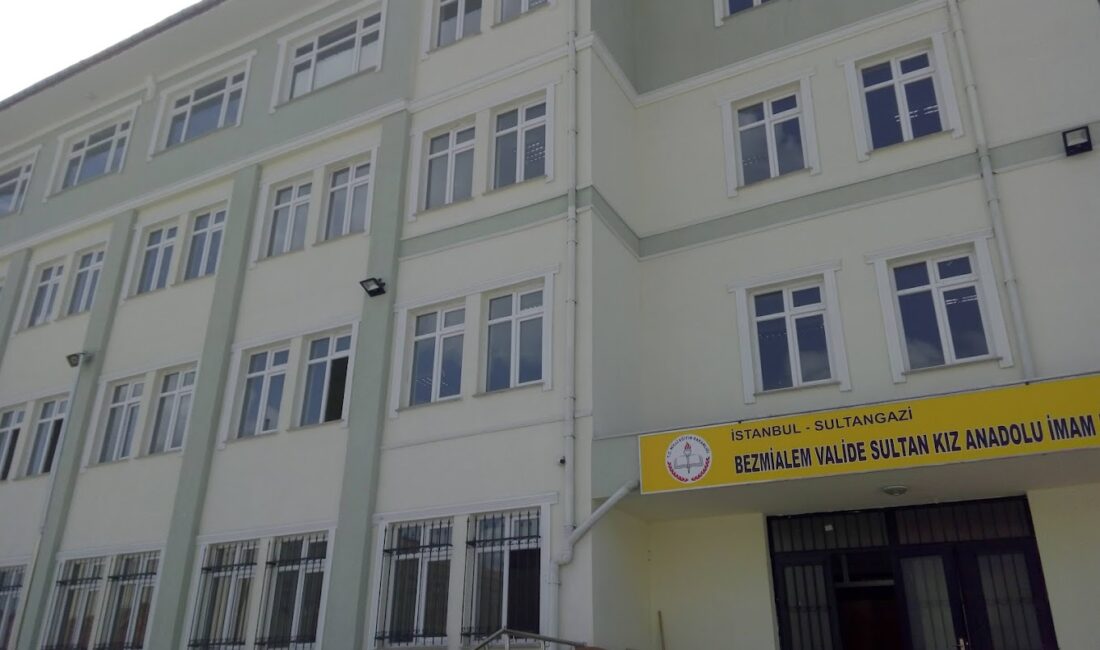 Eğitimde Flaş Gelişme: Okul Müdürüne Sürgün Ceza Okul Yönetimi ve