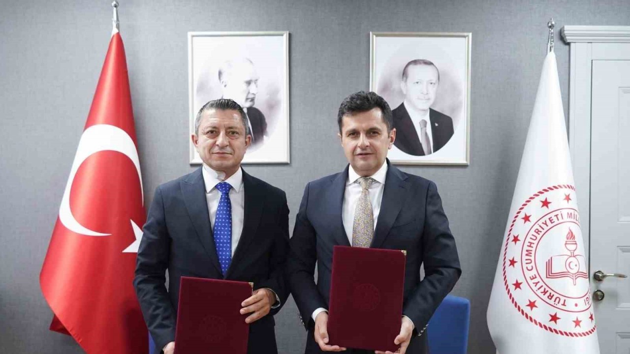 Ford Otosan’dan Eğitimde Dönüşüm: Entegre Meslek Lisesi Ford Otosan, üretim