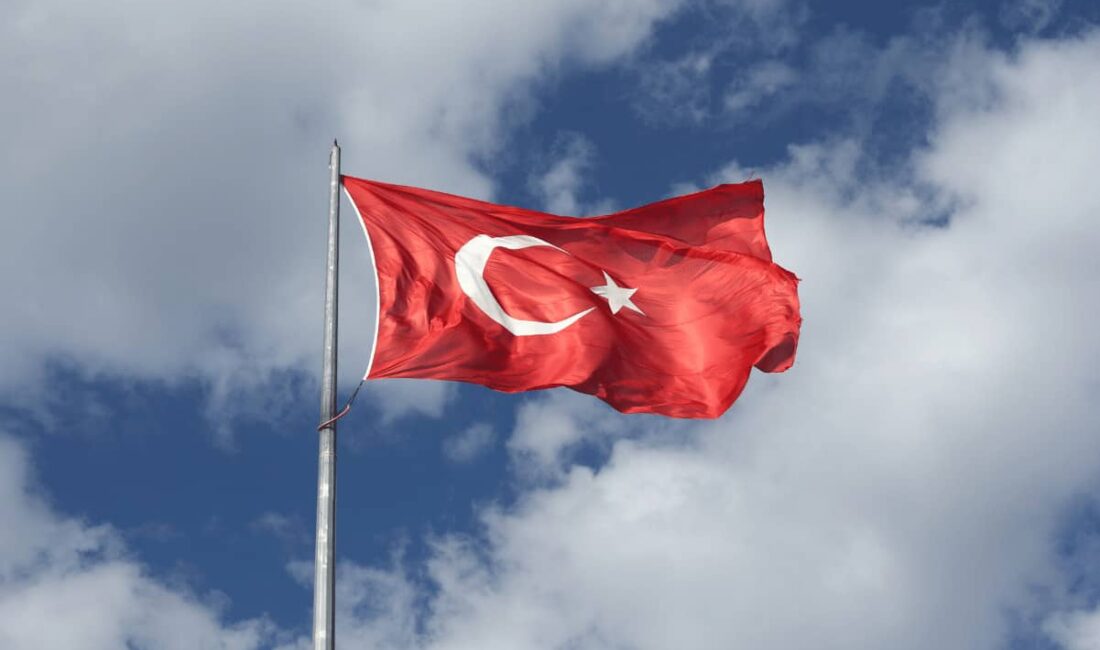 Türkiye, PancakeSwap’a Erişimi Engelledi: kripto Piyasasında Yeni Yasa Korkusu Türkiye’de