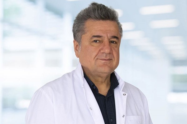 Parkinson Hastalığında Yeni Tedavi Yöntemleri: Cerrahi Seçenekler de Değerlendiriliyor Liv
