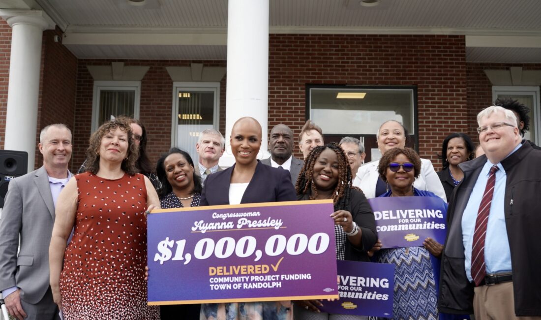Ayanna Pressley, CLARITY Yasasını Sert Bir Şekilde Eleştirdi Kongre Üyesi