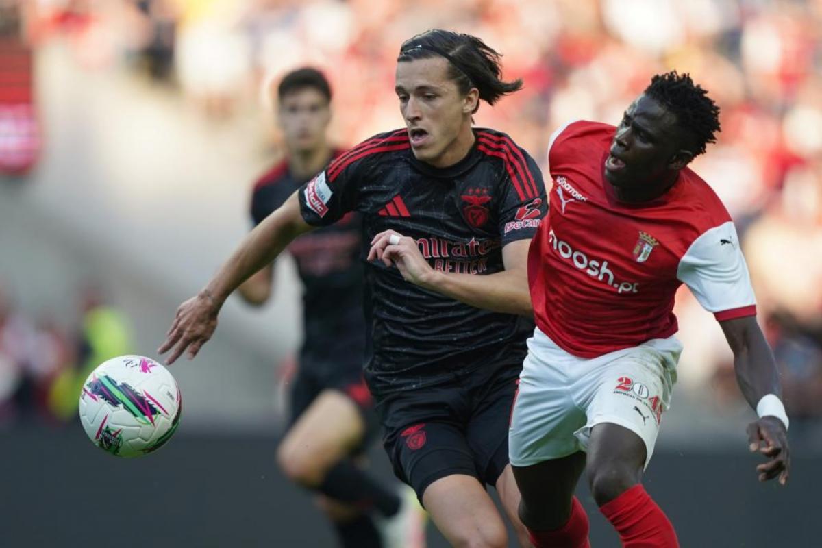 Real Madrid Ve Benficadan Carreras Icin Yeni Gorusmeler Basladi