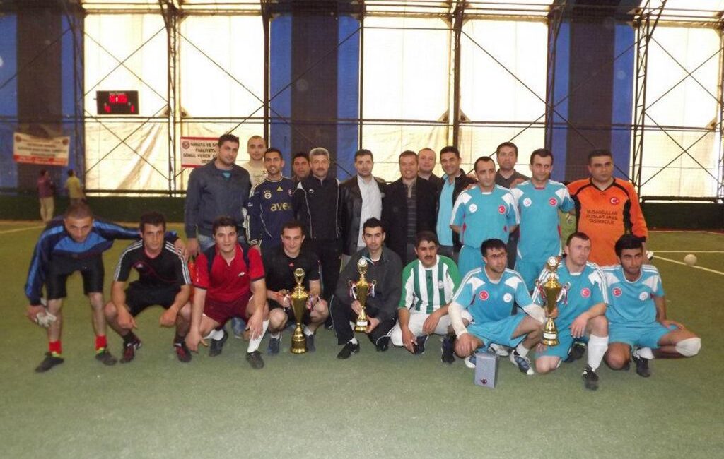 Kurumlar Arası Dostluk Halısaha Futbol Turnuvası Başladı Sanata ve Sosyal