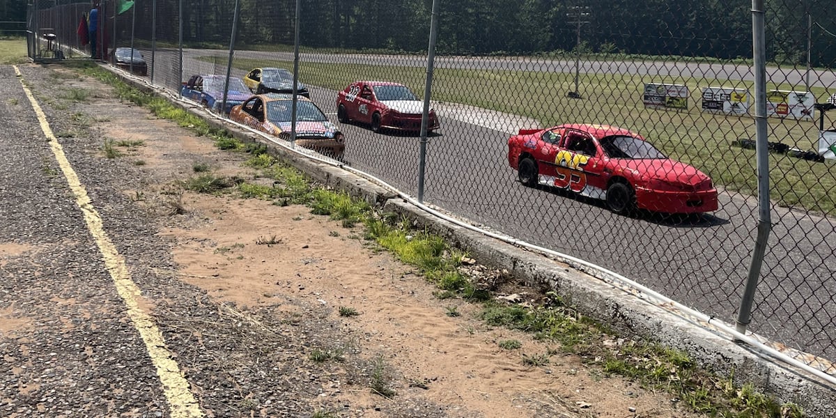 Sands Speedwayde Kanserle Mucadele Icin Yuruyus Etkinligi