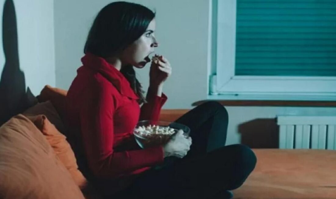 dizi Bağımlılığı: Keyifli Bir Hobi mi, Tehlikeli Bir Alışkanlık mı?