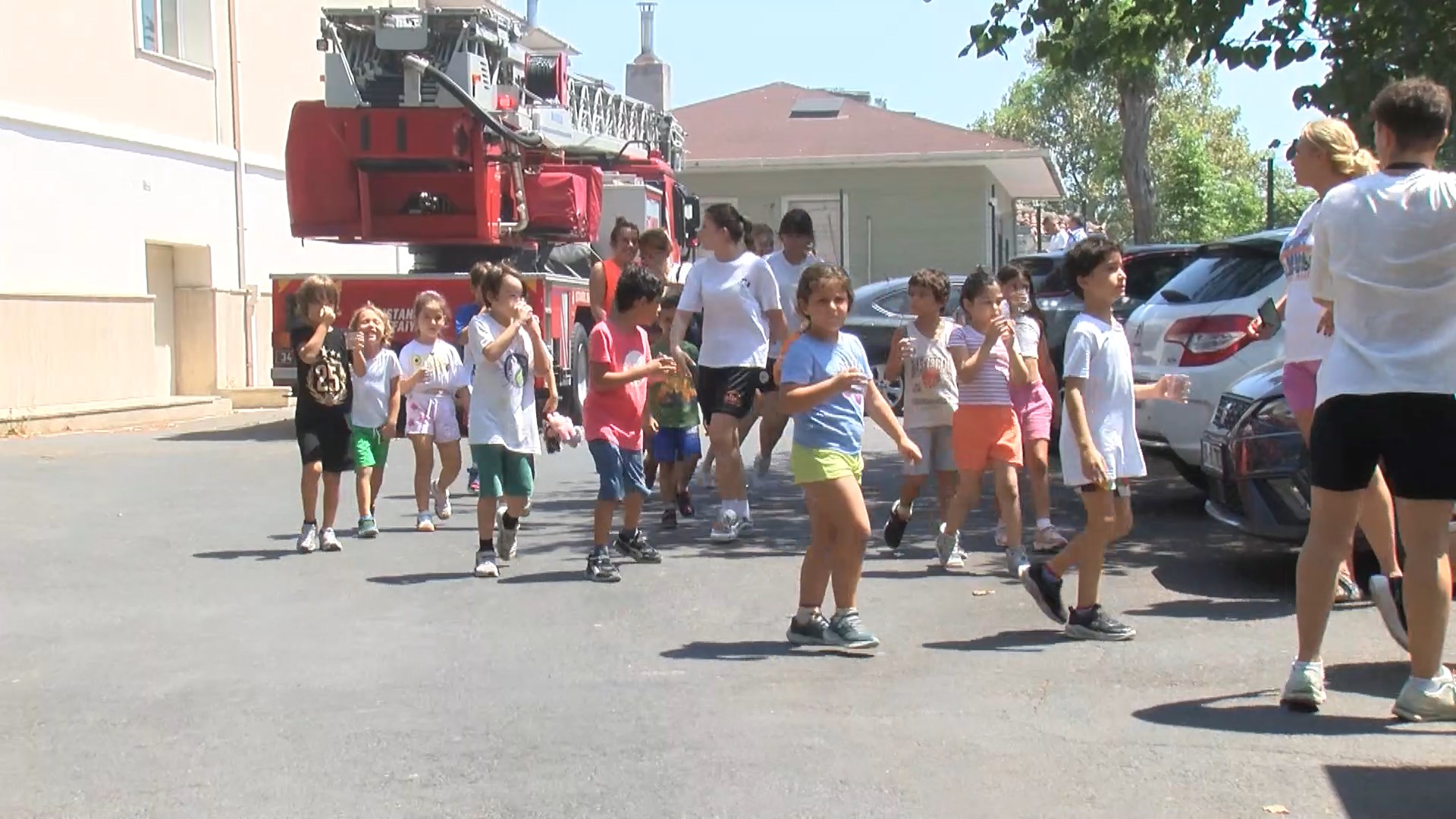 Şişli’de bulunan Nişantaşı Nuri Akın Anadolu Lisesi’nde, bugün saat 12.30