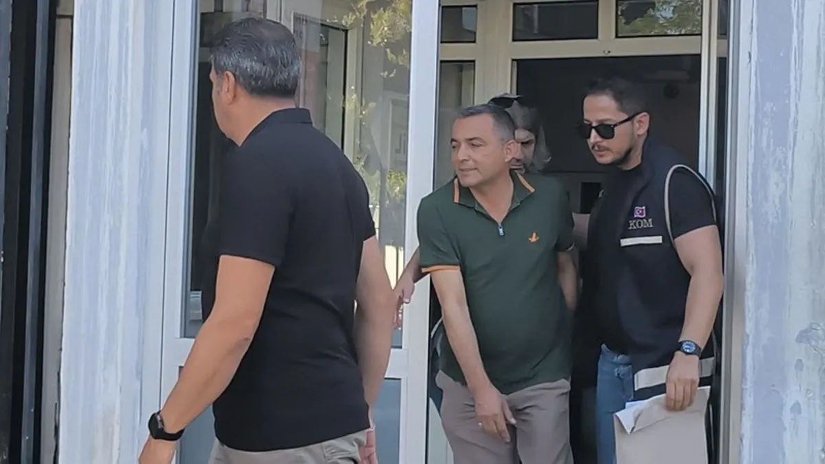 Son Dakika Manavgat Belediyesine Yolsuzluk Operasyonu Tepkiler Buyuyor