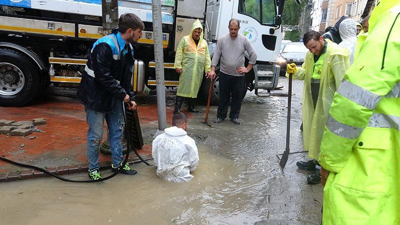 Trabzon’da Aniden Başlayan Sağanak Yağış Su Taşkınlarına Neden Oldu Gelişmeler: