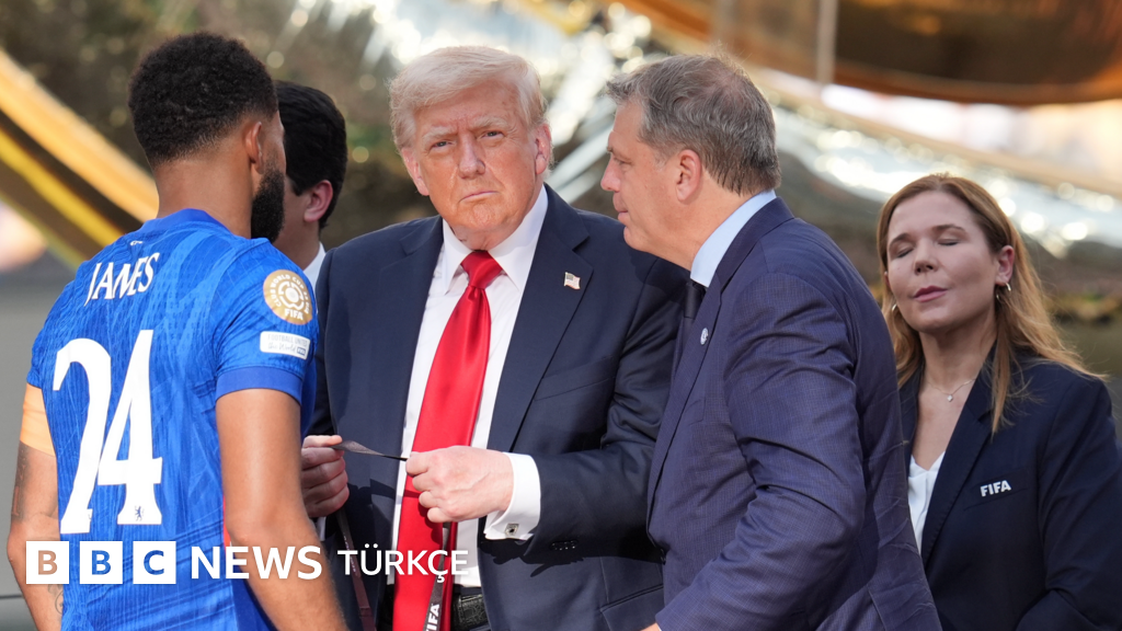 Trump, Epstein Belgeleri Üzerindeki Baskıyı Yatıştırmaya Çalışıyor Trump, Adalet Bakanı