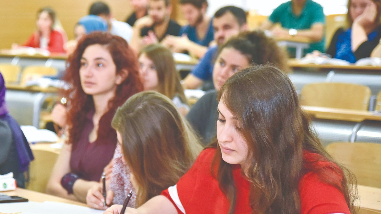 YOK Tercihlerinde Universite Fiyati 17 Milyon TLyi Gecti