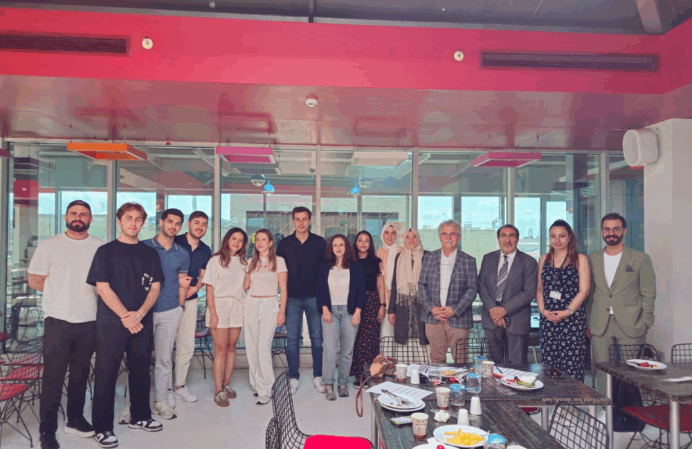 Üsküdar Üniversitesi’nde Mezunlar için Kahvaltı Etkinliği Düzenlendi Haber ile ilişkili