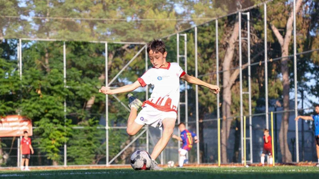 Yeni Sezon Futbol Akademisinde Transfer Ve Sampiyonluk Hedefiyle Basladi