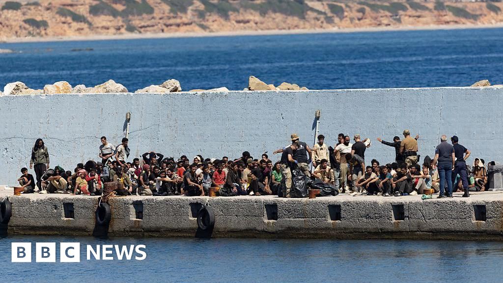 Yunanistan, Kuzey Afrika’dan Gelen Sığınma Başvurularını Üç Ay Süreyle Durdurdu