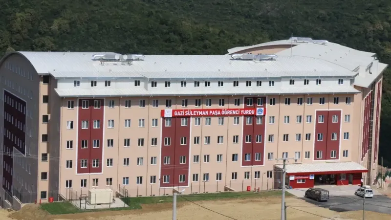 Kocaeli Üniversitesi Öğrencileri İçin Gazi Süleyman Paşa Yurdu’nda Boyama Çalışmaları