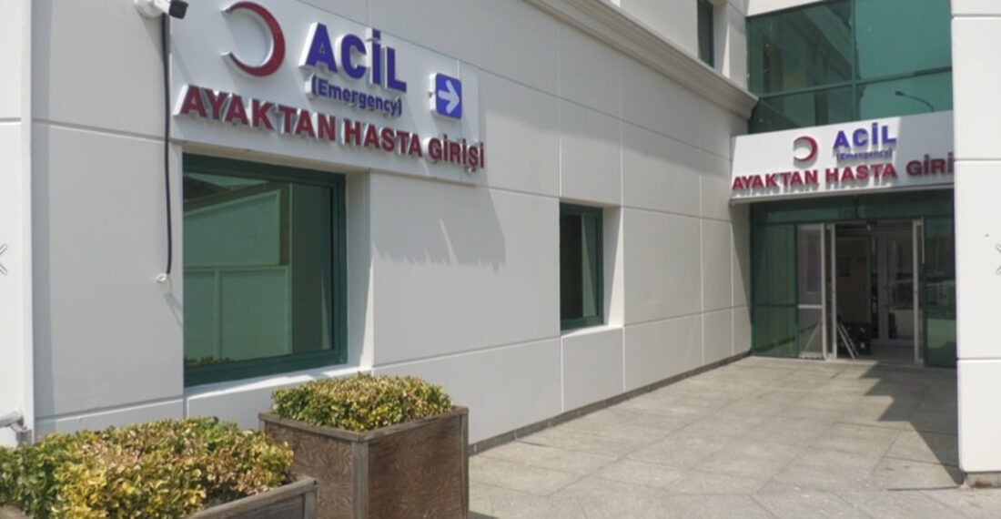 Serdivan’da Öğrenci Yurdunun Akşam Yemeği, Gıda Zehirlenmesi Şüphesi İle Hastane