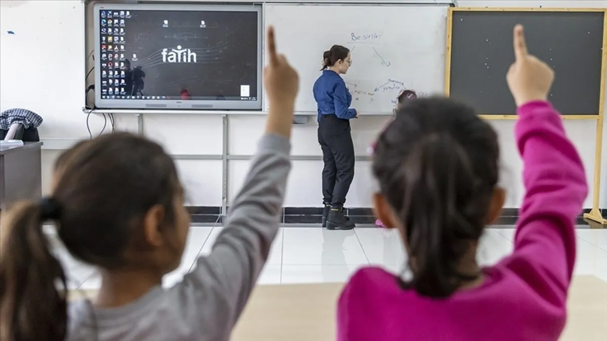 10 Bin Yeni Ogretmen Atamasi Puanlar Brans Dagilimi ve Tarih