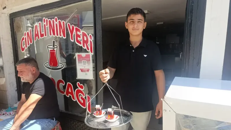 Turgut'un Babasıyla Birlikte Çalışma Anı